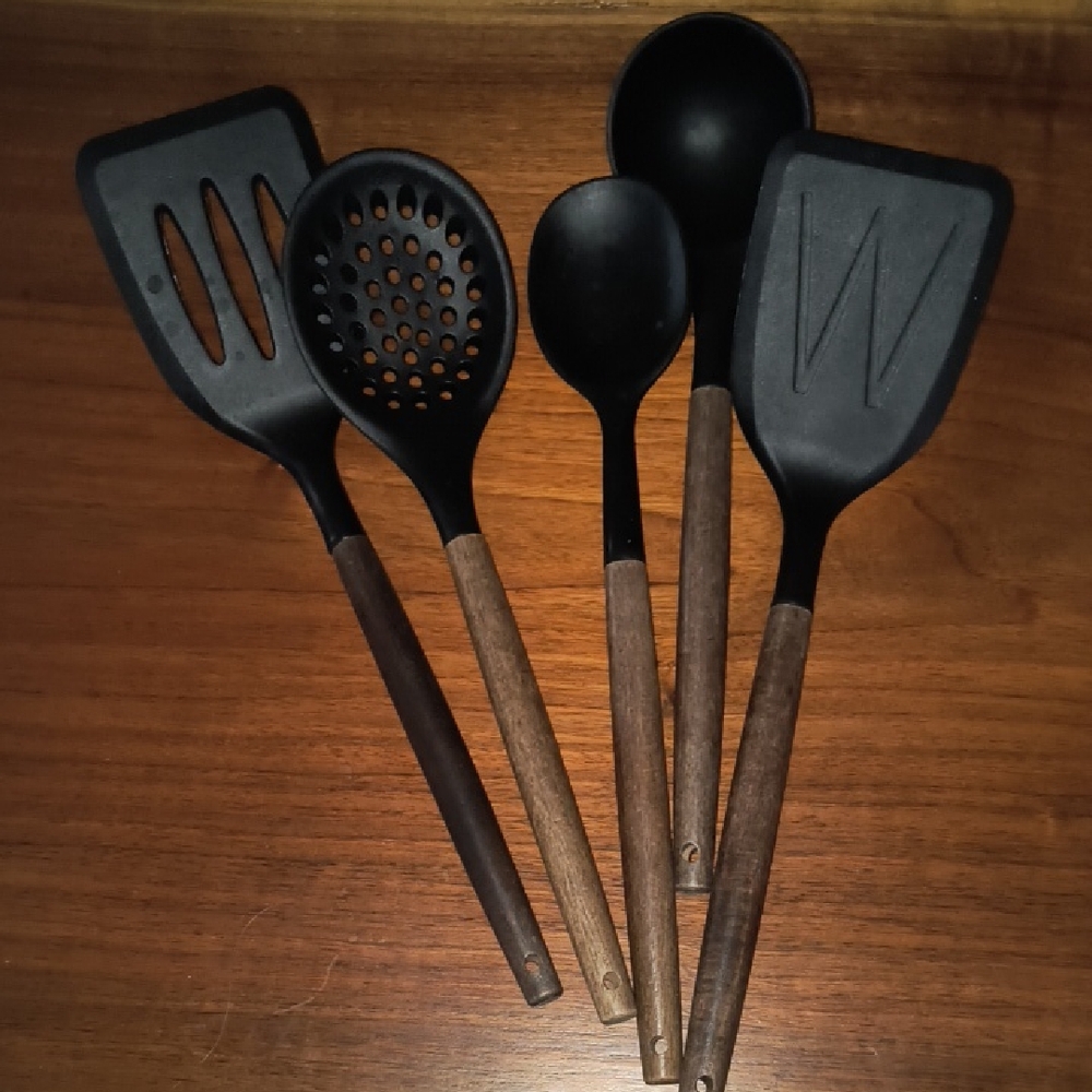 Kitchen Utensils - Picture 1 of 8